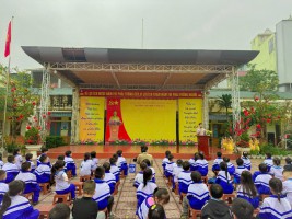 Chào tuần mới – Sinh hoạt dưới cờ