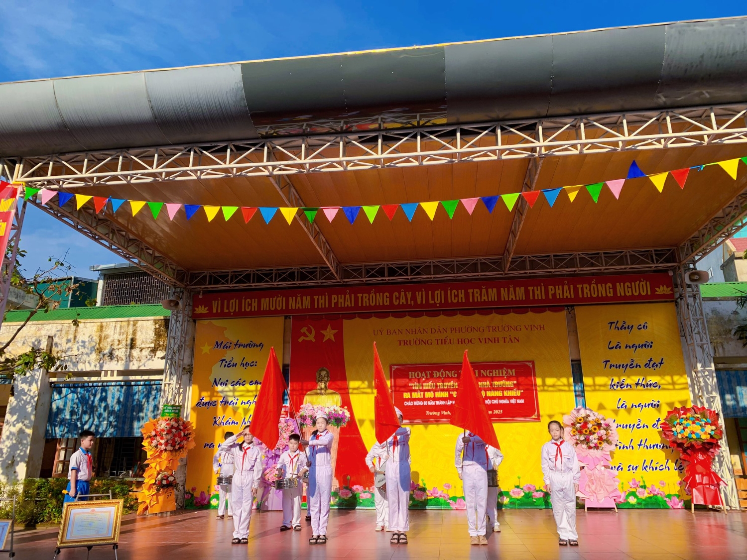 SINH HOẠT DƯỚI CỜ – KHỞI ĐẦU NĂM HỌC MỚI 2025–2026