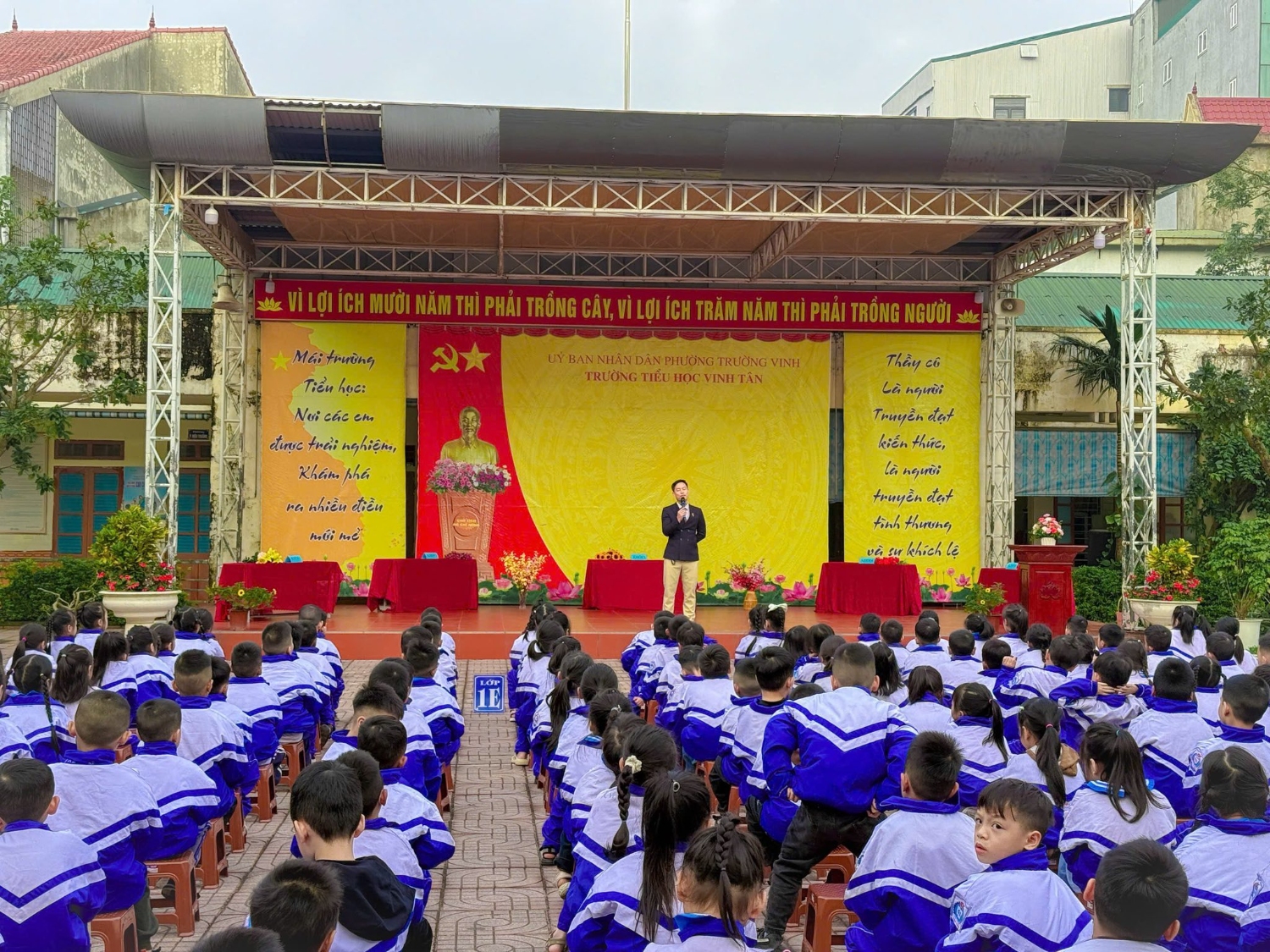 TUẦN HỌC ĐẦU TIÊN CỦA NĂM HỌC 2026 📚 💐RỰC RỠ NIỀM VUI VÀ SẮC HOA💐