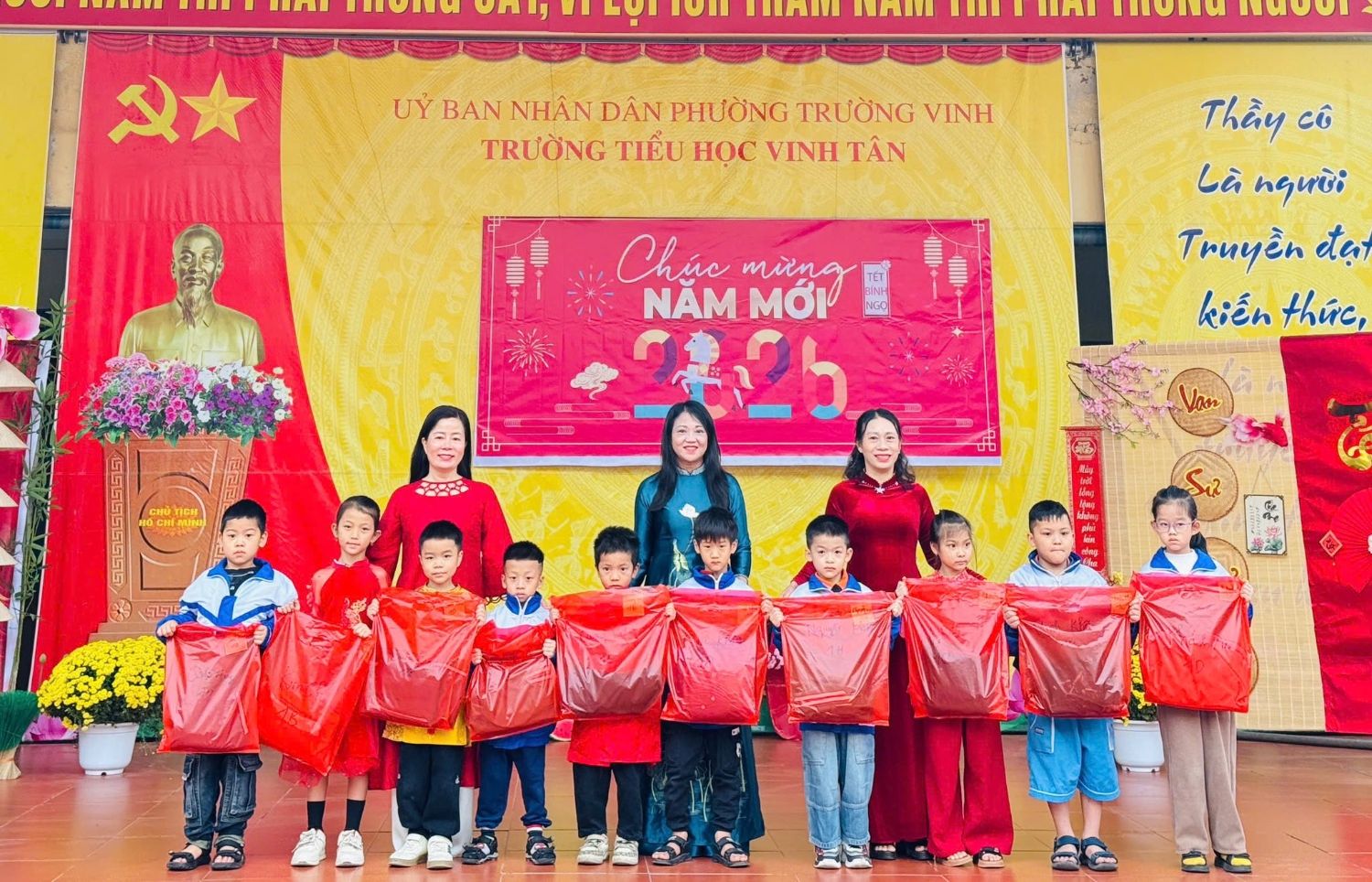 TRỌN VẸN XUÂN YÊU THƯƠNG