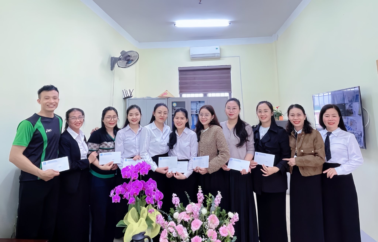 GẶP GỠ, ĐỘNG VIÊN GIÁO VIÊN THAM GIA HỘI THI GIÁO VIÊN DẠY GIỎI CẤP PHƯỜNG